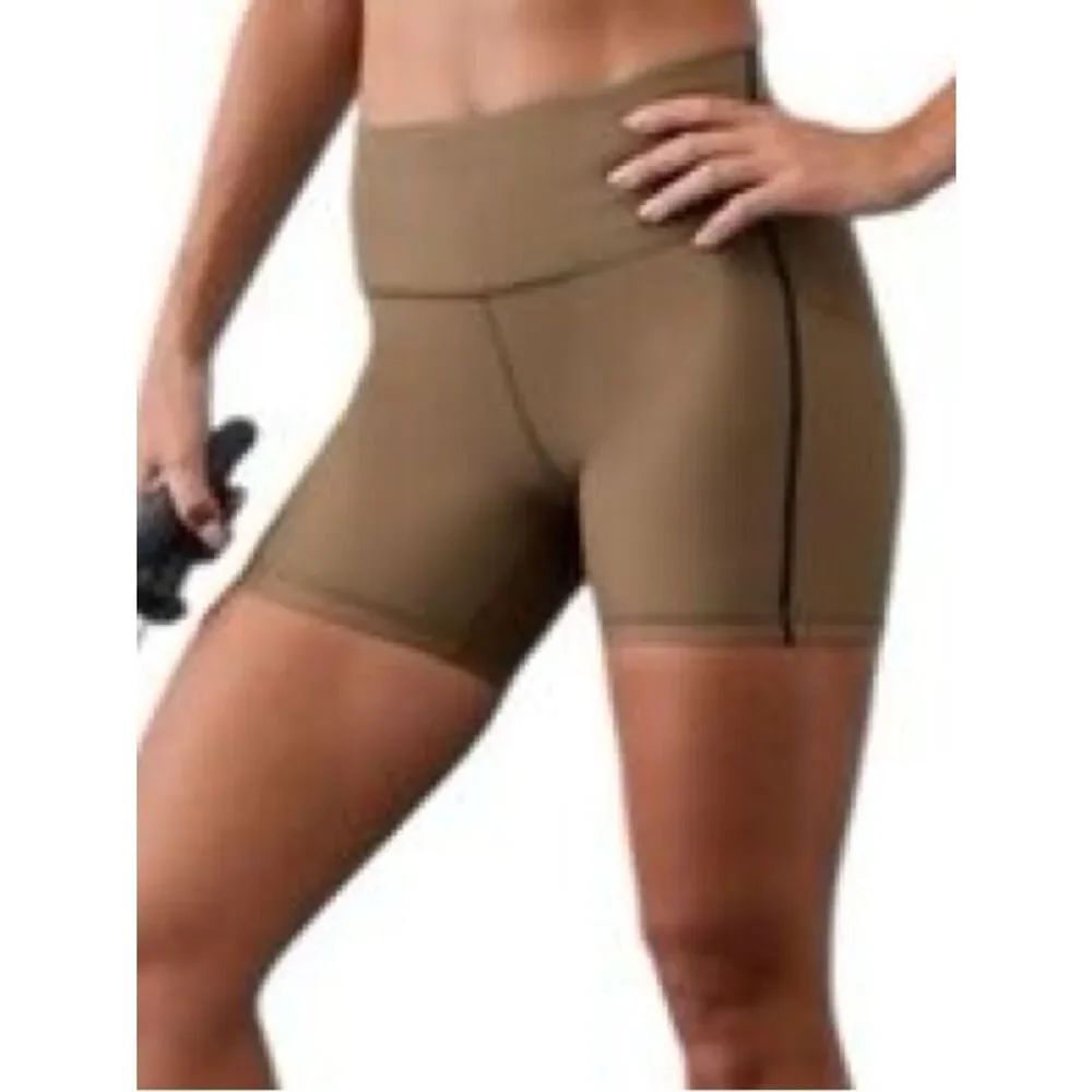 Athleta 5" Shorts Medium